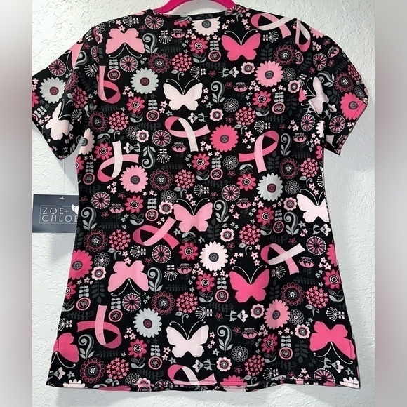 Zoe & Chloe Butterflies and Bows Women's 2 Pocket Scrub Top (NWT) - Picture 7 of 10